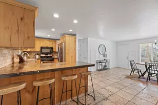4288 W Yorkshire Cir, South Jordan, UT 84009 - Photo 8