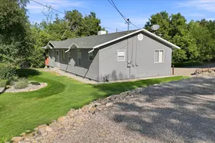 231 E 100 S, Hyrum, UT 84319 - Photo 36