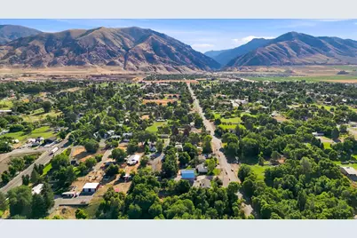 231 E 100 S, Hyrum, UT 84319 - Photo 40