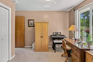 231 E 100 S, Hyrum, UT 84319 - Photo 16
