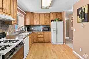 231 E 100 S, Hyrum, UT 84319 - Photo 14