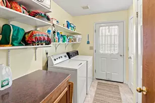 231 E 100 S, Hyrum, UT 84319 - Photo 28