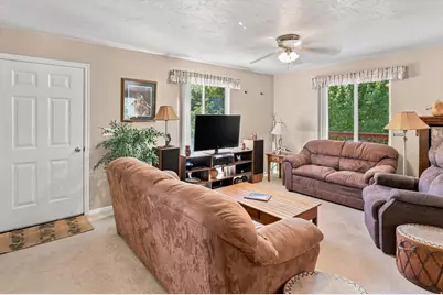231 E 100 S, Hyrum, UT 84319 - Photo 8