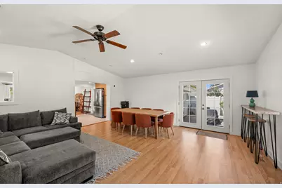 2071 E Vallaire Ave S, Cottonwood Heights, UT 84121 - Photo 10