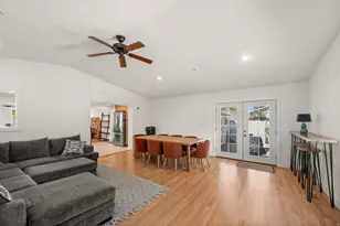 2071 E Vallaire Ave S, Cottonwood Heights, UT 84121 - Photo 10