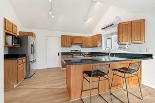 8562 Kings Cove Dr, Cottonwood Heights, UT 84121 - Photo 14