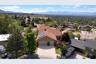 8562 Kings Cove Dr, Cottonwood Heights, UT 84121 - Photo 1
