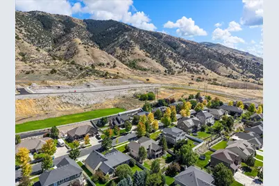 1211 Grandview Dr, Providence, UT 84332 - Photo 10