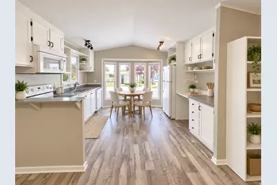 11302 S Jordan Meadow Lane E #189, Sandy, UT 84070 - Photo 4