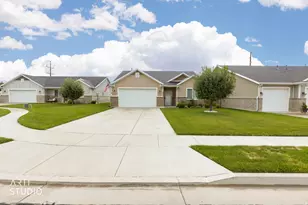 4432 S 785 W, Riverdale, UT 84405 - Photo 2