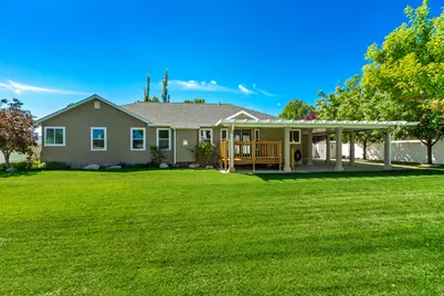 2126 W Silver Tree Cir, Riverton, UT 84065 - Photo 4