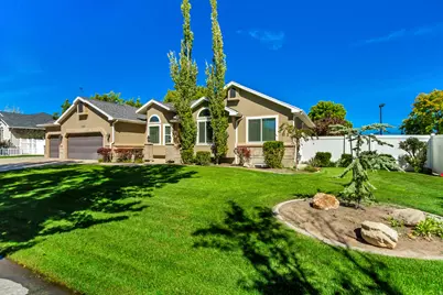 2126 W Silver Tree Cir, Riverton, UT 84065 - Photo 2