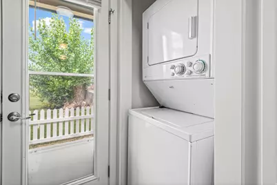 1396 W Beacon Hill Cir, Taylorsville, UT 84123 - Photo 20
