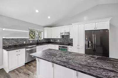 11385 S Abbotts Ln E, Sandy, UT 84070 - Photo 6
