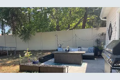729 Crestview Dr, Tooele, UT 84074 - Photo 16