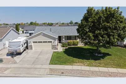 4040 W 5075 S, Roy, UT 84067 - Photo 2