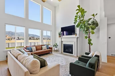 350 N Amber Ln, Layton, UT 84041 - Photo 8