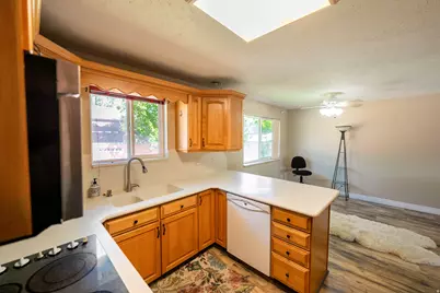 1436 W 4020 S, Taylorsville, UT 84123 - Photo 12