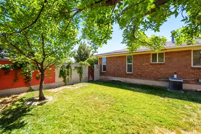 1436 W 4020 S, Taylorsville, UT 84123 - Photo 28