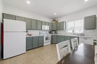 696 W 1960 N, Clinton, UT 84015 - Photo 8