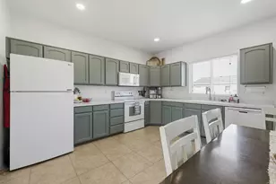 696 W 1960 N, Clinton, UT 84015 - Photo 8