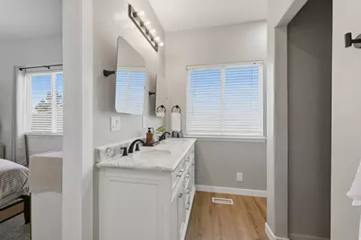 696 W 1960 N, Clinton, UT 84015 - Photo 14