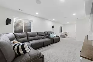696 W 1960 N, Clinton, UT 84015 - Photo 20