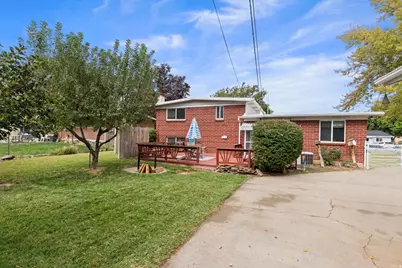 5822 S 2575 W, Roy, UT 84067 - Photo 24