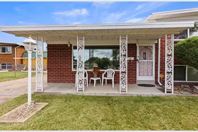 5822 S 2575 W, Roy, UT 84067 - Photo 4