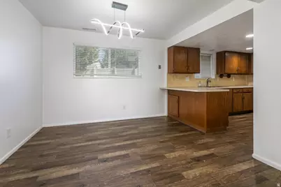 670 N 400 W, Kaysville, UT 84037 - Photo 4