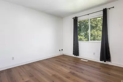 670 N 400 W, Kaysville, UT 84037 - Photo 12