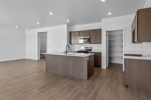 634 E Levengrove Dr, Lehi, UT 84048 - Photo 10