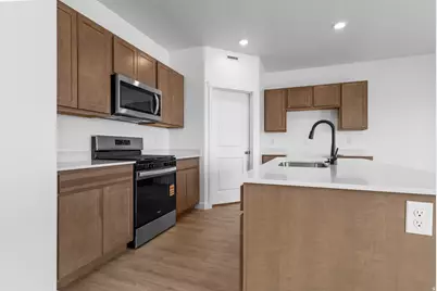 646 E Levengrove Dr #251, Lehi, UT 84048 - Photo 8