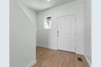 646 E Levengrove Dr #251, Lehi, UT 84048 - Photo 2