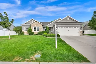 897 S 100 E, Salem, UT 84653 - Photo 2