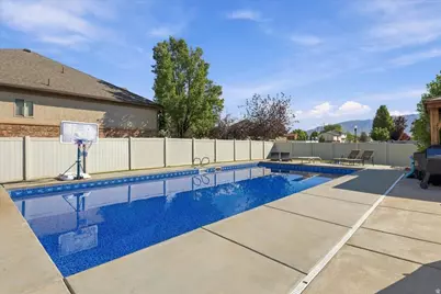 554 W 2400 S, Syracuse, UT 84075 - Photo 42
