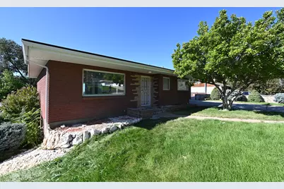 2928 S Davis Blvd, Bountiful, UT 84010 - Photo 2