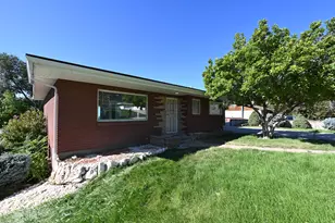 2928 S Davis Blvd, Bountiful, UT 84010 - Photo 2