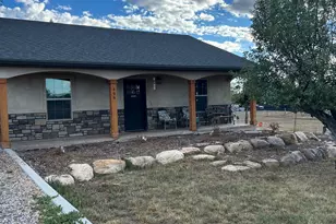 498 E 100 S, Mount Pleasant, UT 84647 - Photo 1