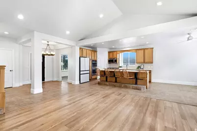 752 N 1475 E, Layton, UT 84040 - Photo 10