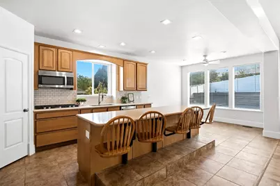 752 N 1475 E, Layton, UT 84040 - Photo 16