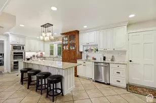 808 E Savannah Dr, Sandy, UT 84094 - Photo 4