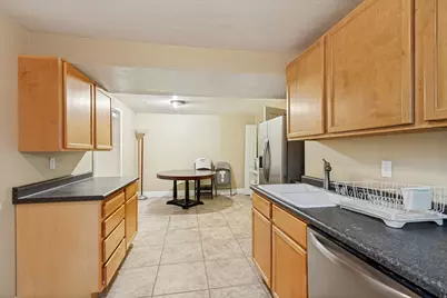 808 E Savannah Dr, Sandy, UT 84094 - Photo 30