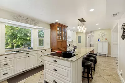 808 E Savannah Dr, Sandy, UT 84094 - Photo 6