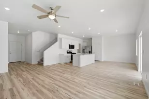 928 Silver Fox Dr N, Grantsville, UT 84029 - Photo 8