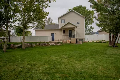 12 E 2150 N, Layton, UT 84041 - Photo 36