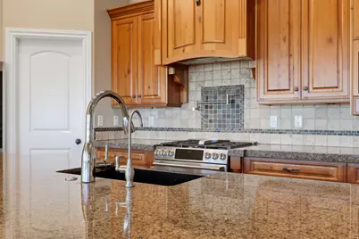 1385 N Compton Rd, Farmington, UT 84025 - Photo 10