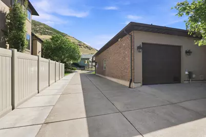 1385 N Compton Rd, Farmington, UT 84025 - Photo 66