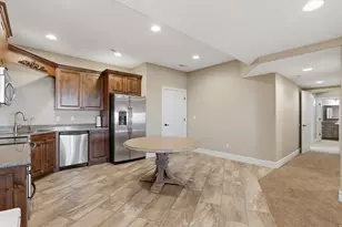 1385 N Compton Rd, Farmington, UT 84025 - Photo 34