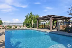 1385 N Compton Rd, Farmington, UT 84025 - Photo 4